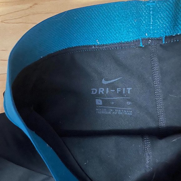 Nike Pro Shorts - Picture 4 of 5